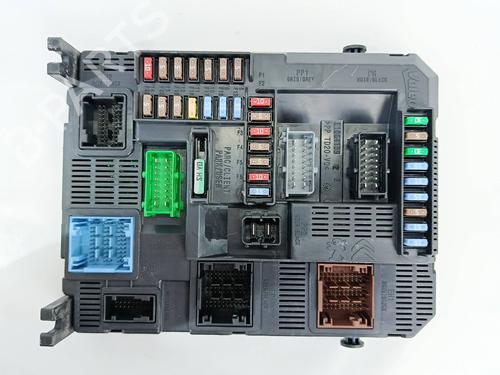 Fuse box PEUGEOT 308 II (LB_, LP_, LW_, LH_, L3_)  | BP28540841E1 