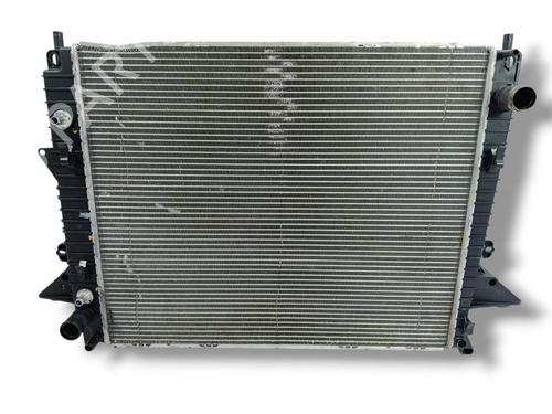 Used Water radiator Water radiator 37684508 37684508