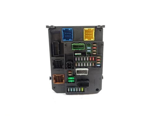 Used Fuse box PEUGEOT 308 II (LB_, LP_, LW_, LH_, L3_) 1.6 HDi / BlueHDi 115 (115 hp) 19725103