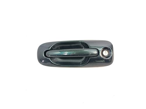 Used Front left exterior door handle CHRYSLER VOYAGER IV (RG, RS) 2.8 CRD (150 hp) 17181787