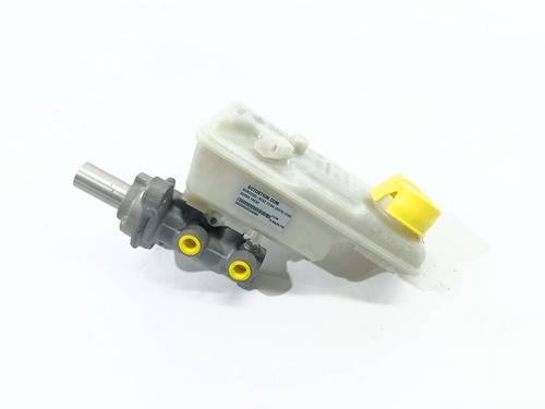Used Brake master cylinder Brake master cylinder MERCEDES-BENZ CITAN MPV (W415) 111 CDI (415.703, 415.705) (110 hp) 32156897 32156897