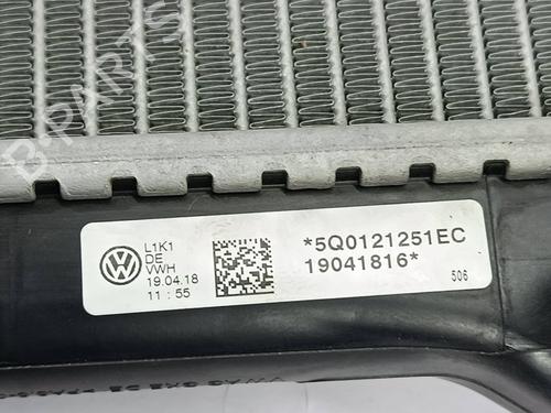 Water radiator VW TOURAN (5T1) | BP37682080M31 - Image 2