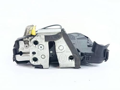 front-left-lock-toyota-auris-_e15_-2006-2007-2008-2009-2010-2011-2012-2013-36019349 main image