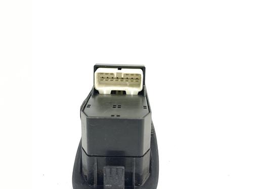 Left front window switch HYUNDAI ACCENT II (LC)  | BP16646520I27 