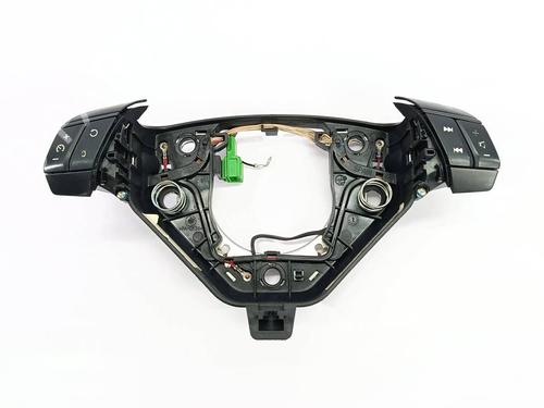 steering-wheel-controls-volvo-s60-i-384-2000-2001-2002-2003-2004-2005-2006-2007-2008-2009-2010-40623545 main image