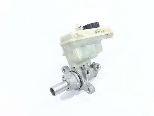 brake-master-cylinder-renault-laguna-iii-bt01-2007-2008-2009-2010-2011-2012-2013-2014-2015-31874024 main image