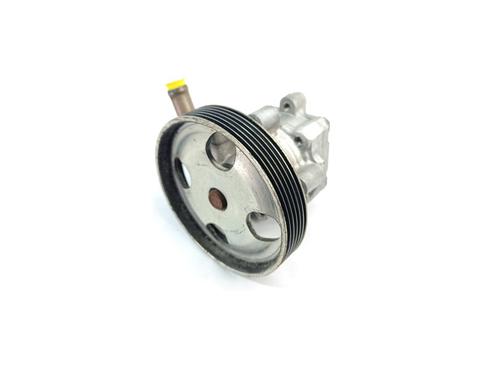 Used Steering pump FORD FIESTA V (JH_, JD_) [2001-2014]  18748835