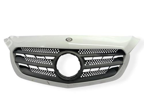 Grelha Grelha MERCEDES-BENZ CITAN Box Body/MPV (W415) 109 CDI (415.601, 415.603, 415.605) (90 hp) 39903610 39903610