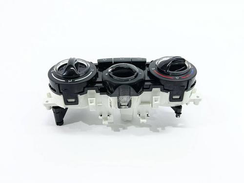 Climate control PEUGEOT 208 I (CA_, CC_) | BP32283711I5