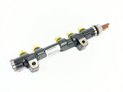 Used Injection rail PEUGEOT 308 II (LB_, LP_, LW_, LH_, L3_) [2013-2021]  28540851