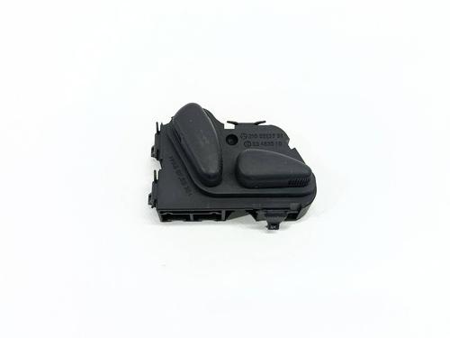switch-mercedes-benz-e-class-w210-1995-1996-1997-1998-1999-2000-2001-2002-2003-32227851 main image
