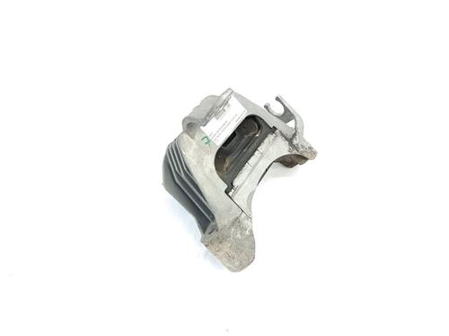 Used Engine mount OPEL ASTRA J Sports Tourer (P10) [2010-2015]  18481188