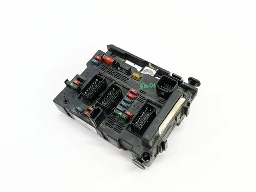 Fuse box PEUGEOT 307 Break (3E) 2.0 HDI 110 | BP37428579E1 - Image 4