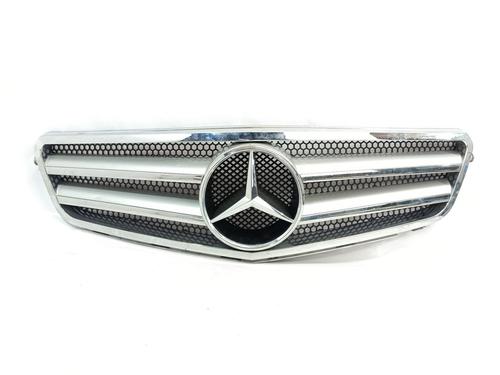 Used Grille MERCEDES-BENZ C-CLASS T-Model (S204) C 220 CDI (204.208) (170 hp) 25709619