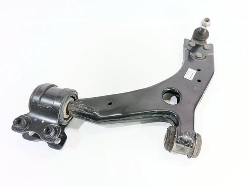 Venstre fortil bærearm FORD FOCUS II (DA_, HCP, DP) [2004-2013]  32071243
