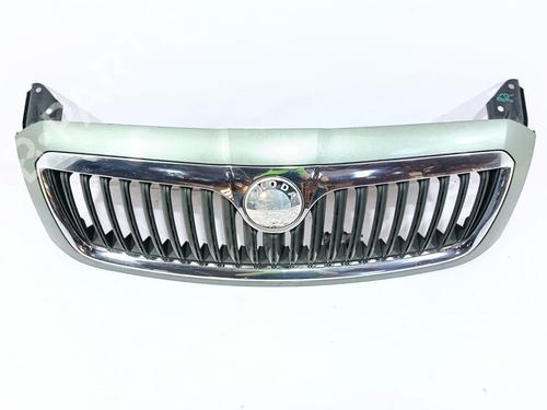 Used Grille SKODA SUPERB I (3U4) [2001-2008]  30385714