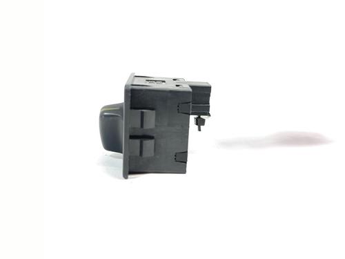 Switch NISSAN PATROL GR V Wagon (Y61)  | BP18129247I30 