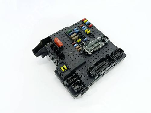 Used Fuse box Fuse box VOLVO XC90 I (275) D5 AWD (163 hp) 33243063 33243063