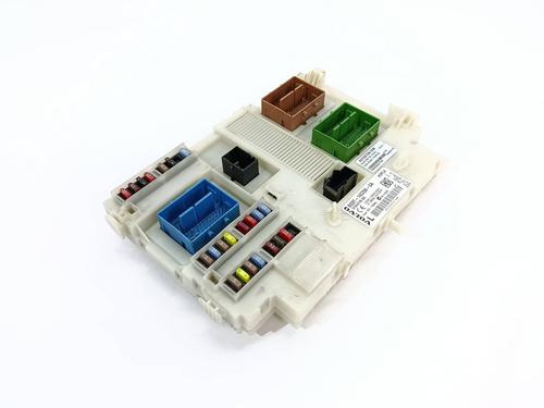 Sikringsdose VOLVO S60 II (134) D4 (163 hp) 30528655