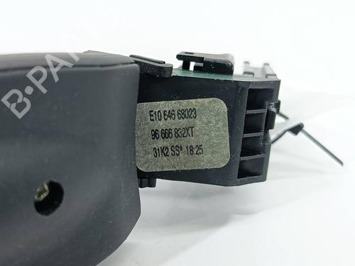 Steering wheel controls CITROËN C3 II (SC_) | BP31632729E15 - Image 2