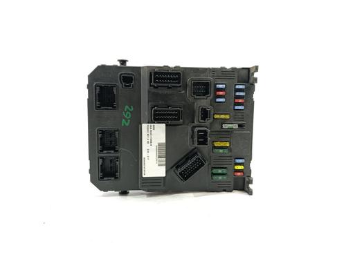 Used Fuse box PEUGEOT 407 (6D_) [2004-2011]  19028196
