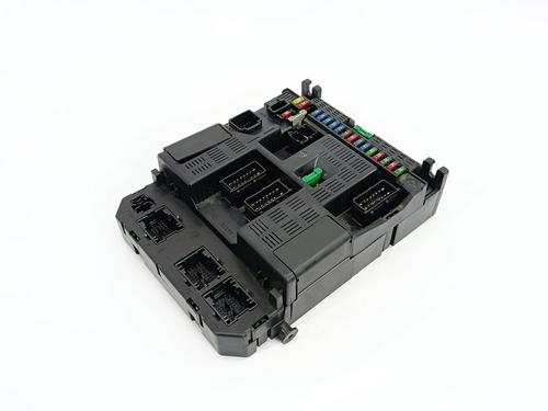 Used Fuse box Fuse box 37688628 37688628