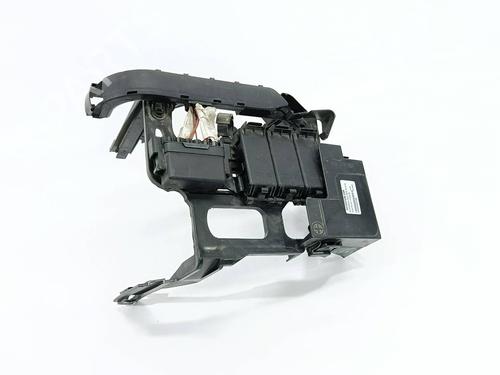 Used Fuse box Fuse box VW POLO IV (9N_, 9A_) [2001-2014] 33162357 33162357