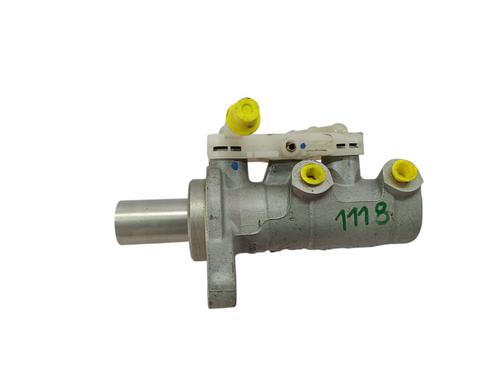 Used Brake master cylinder NISSAN CABSTAR (F24M, F24W) 35.13 DCI, 45.13 DCI 2.5 (F24M) (131 hp) 28013054
