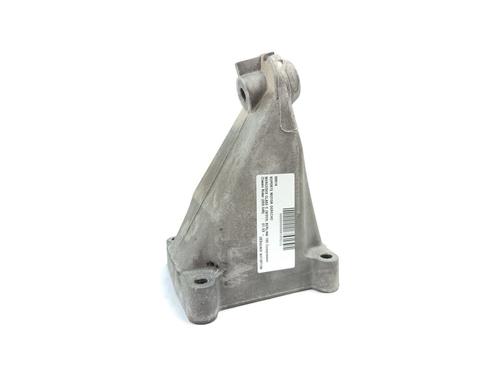 Used Engine mount MERCEDES-BENZ C-CLASS (W203) C 180 Kompressor (203.046) (143 hp) 18067702