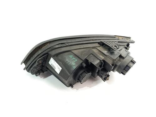 Right headlight KIA SORENTO I (JC) 2.5 CRDi | BP19418312C29 