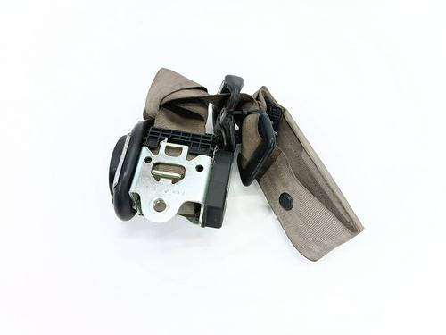 Used Rear center seatbelt Rear center seatbelt VOLVO XC90 I (275) D5 AWD (163 hp) 33243061 33243061