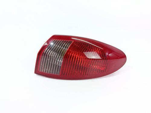 Używane Lampa tylna prawa ALFA ROMEO 147 (937_) 1.9 JTDM (937.AXD1A, 937.AXV1A, 937.BXB1A) (115 hp) 29141463