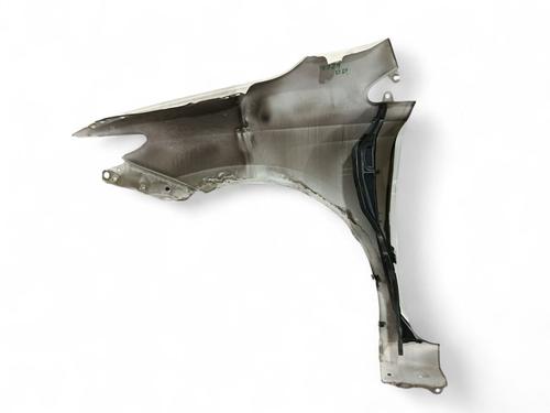 Right front fenders TOYOTA AURIS Estate (_E18_) 1.8 Hybrid (ZWE186_, ZWE186R, ZWE186H) | BP29625774C42 