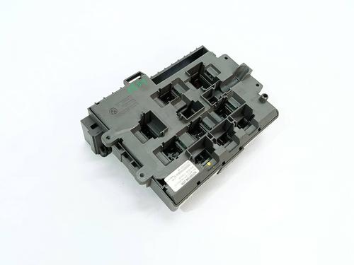 Fuse box BMW 3 (E90) 318 d | BP30795788E1