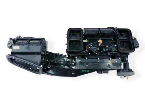 Klimaanlæg Klimaanlæg MERCEDES-BENZ E-CLASS (W211) E 270 CDI (211.016) (177 hp) 39908605 39908605