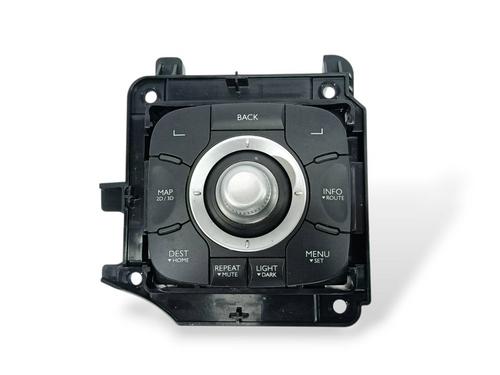 switch-renault-megane-iii-hatchback-bz01_-b3_-2008-33926945 main image