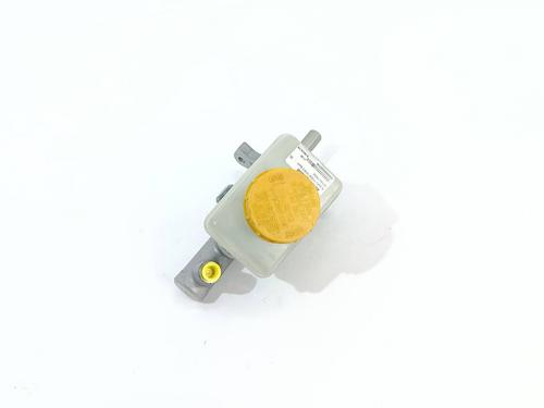 Brake master cylinder SUBARU FORESTER (SH_)  | BP30195843M77 