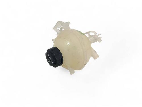 Used Expansion tank PEUGEOT 308 II (LB_, LP_, LW_, LH_, L3_) 1.6 HDi / BlueHDi 115 (115 hp) 29392775