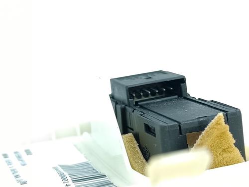 Switch BMW 5 (E60) 520 i | BP17737620I30 