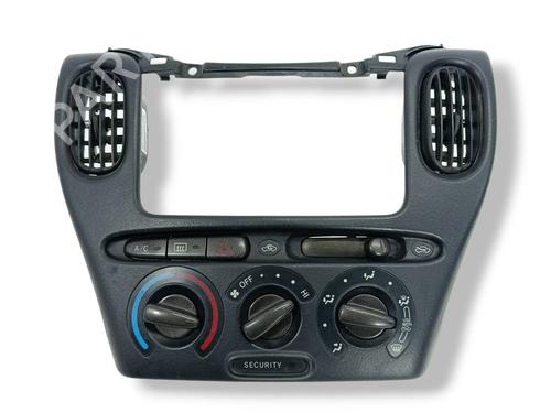 Used Climate control Climate control TOYOTA YARIS VERSO (_P2_) 1.3 (NCP20_, NCP22_, NCP20R, NCP22R) (86 hp) 33628083 33628083