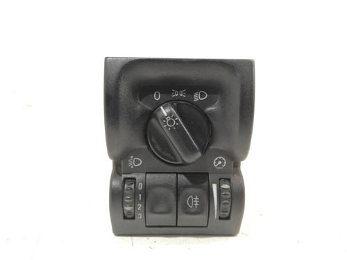 Used Headlight switch OPEL VECTRA B (J96) 1.7 TD (F19) (82 hp) 15875244