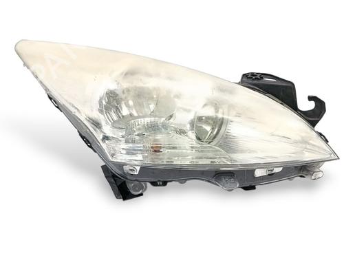 Używane Lampa przednia prawa PEUGEOT 5008 (0U_, 0E_) 1.6 HDi (114 hp) 30192618