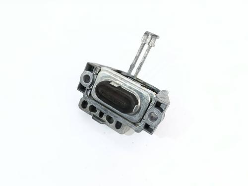 Used Engine mount VW PASSAT B8 (3G2, CB2) [2014-2025]  29357974