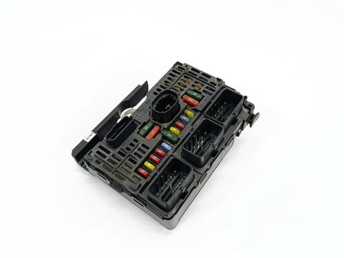 Used Fuse box Fuse box 36936417 36936417