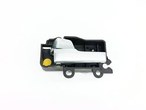 Used Front left interior door handle Front left interior door handle FORD FOCUS C-MAX (DM2) [2003-2007] 33985917 33985917