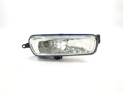 Used Right front fog light FORD FOCUS III [2010-2020]  21065101