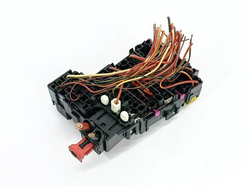 Fuse box VW TOURAN (5T1)  | BP37594254E1  - Image 5