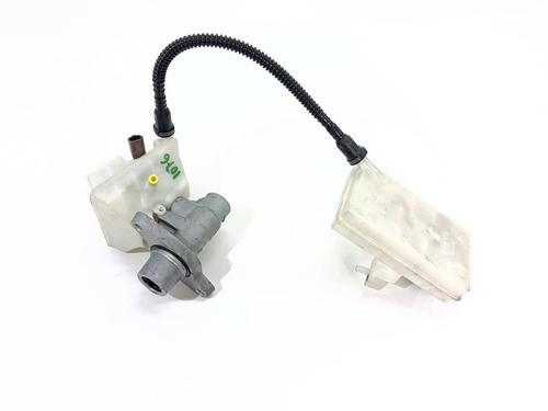 Used Brake master cylinder PEUGEOT 5008 (0U_, 0E_) 1.6 HDi (114 hp) 30891311