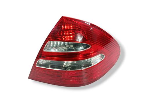right-taillight-mercedes-benz-e-class-w211-2002-2003-2004-2005-2006-2007-2008-2009-32658415 main image