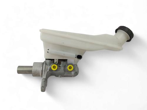Used Brake master cylinder MERCEDES-BENZ GLA-CLASS (X156) GLA 200 CDI / d (156.908) (136 hp) 28012990